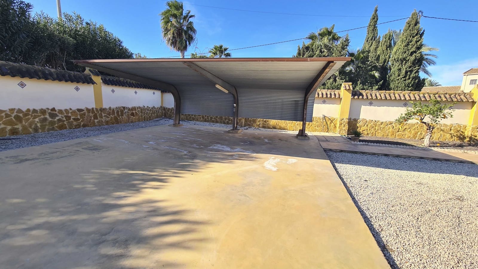 3 soveværelse Villa til salg i Catral med swimmingpool garage - € 329.000 (Ref: 9113703)