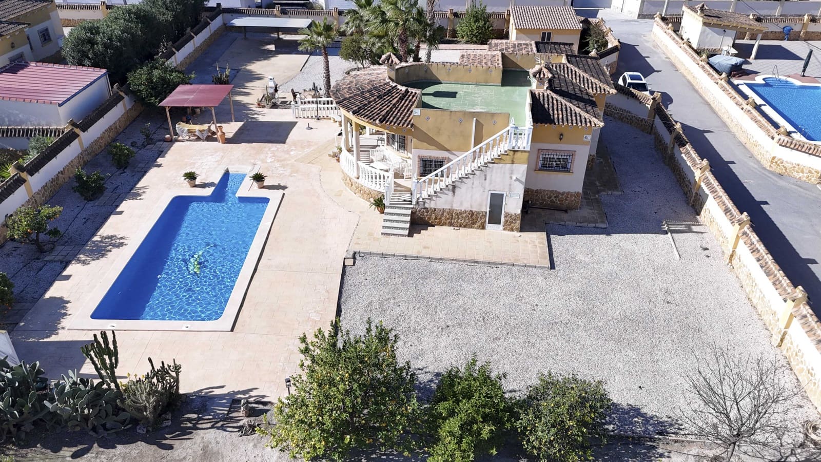 3 soveværelse Villa til salg i Catral med swimmingpool garage - € 329.000 (Ref: 9113703)