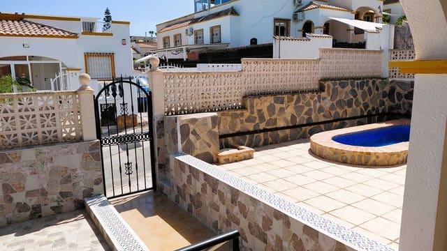 3 soverom Hus til salgs i La Marina, Elche / Elx med svømmebasseng - € 178 900 (Ref: 9131440)