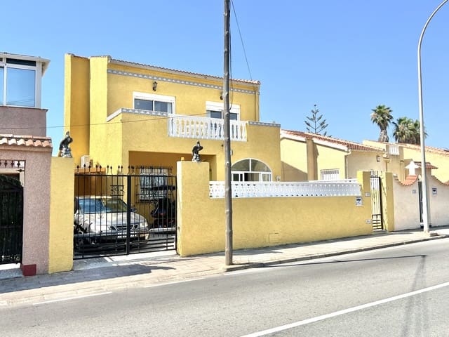 4 camera da letto Villa in vendita in La Marina, Elche / Elx con garage - 197.900 € (Rif: 9242541)