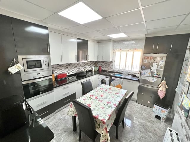 3 makuuhuone Huvila myytävänä paikassa La Marina, Elche / Elx mukana 
autotalli - 227 900 € (Ref: 9246213)