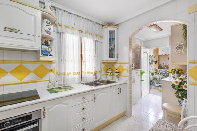 4 sovrum Hus till salu i Playa de los Locos, Torrevieja med pool garage - 319 900 € (Ref: 9353983)