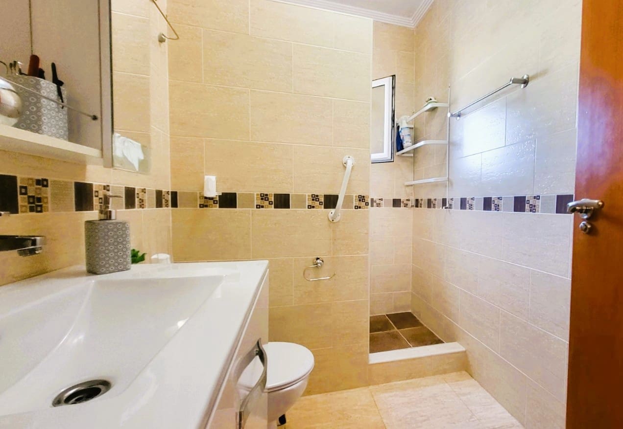 4 Zimmer Villa zu verkaufen in Ciudad Quesada mit Pool Garage - 389.000 € (Ref: 9357911)