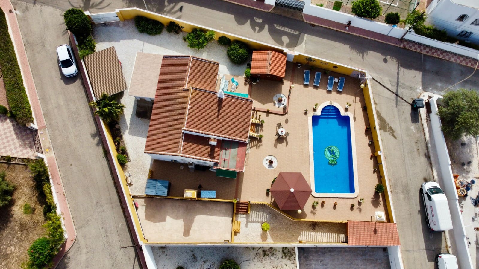 4 Zimmer Villa zu verkaufen in Ciudad Quesada mit Pool Garage - 389.000 € (Ref: 9357911)