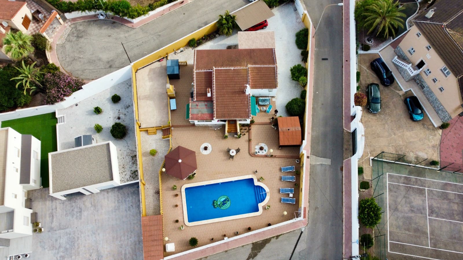 4 Zimmer Villa zu verkaufen in Ciudad Quesada mit Pool Garage - 389.000 € (Ref: 9357911)