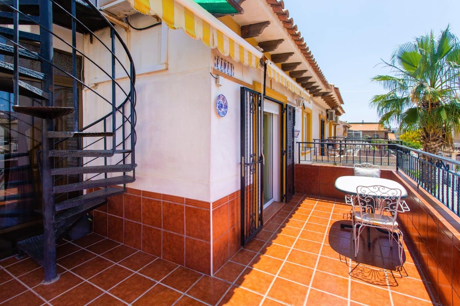 2 soverom Bungalow til salgs i Orihuela Costa med svømmebasseng - € 187 900 (Ref: 9383279)