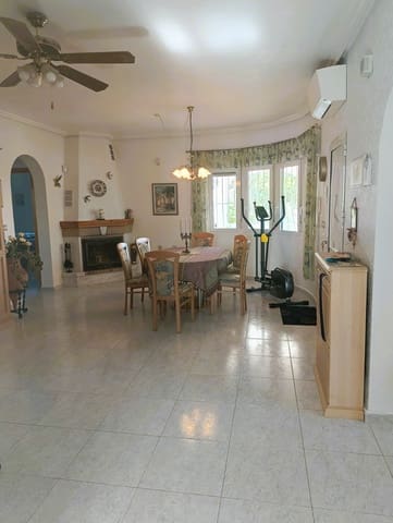 Chalet de 3 habitaciones en La Marina, Elche / Elx en venta con piscina garaje - 475.000 € (Ref: 9499888)