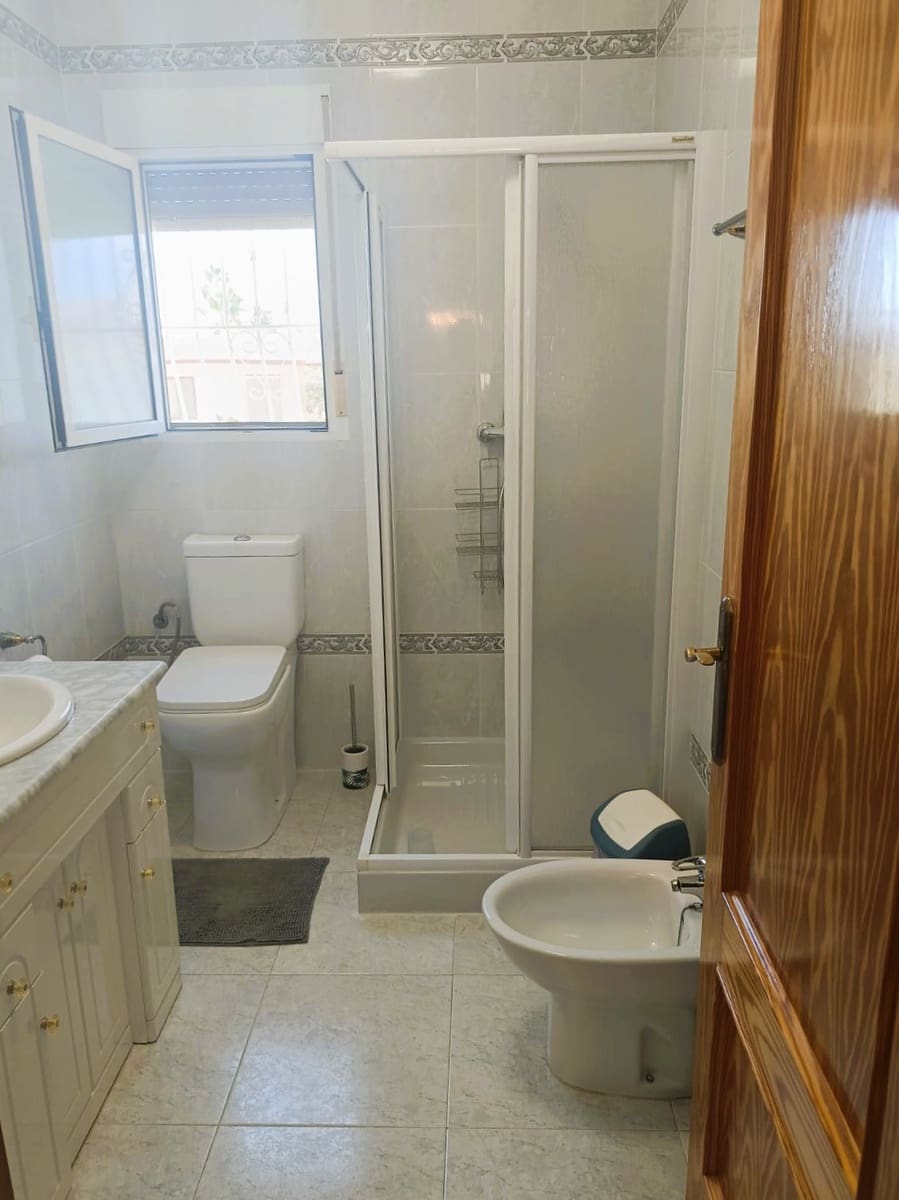 Chalet de 3 habitaciones en La Marina en venta con piscina garaje - 475.000 € (Ref: 9499888)