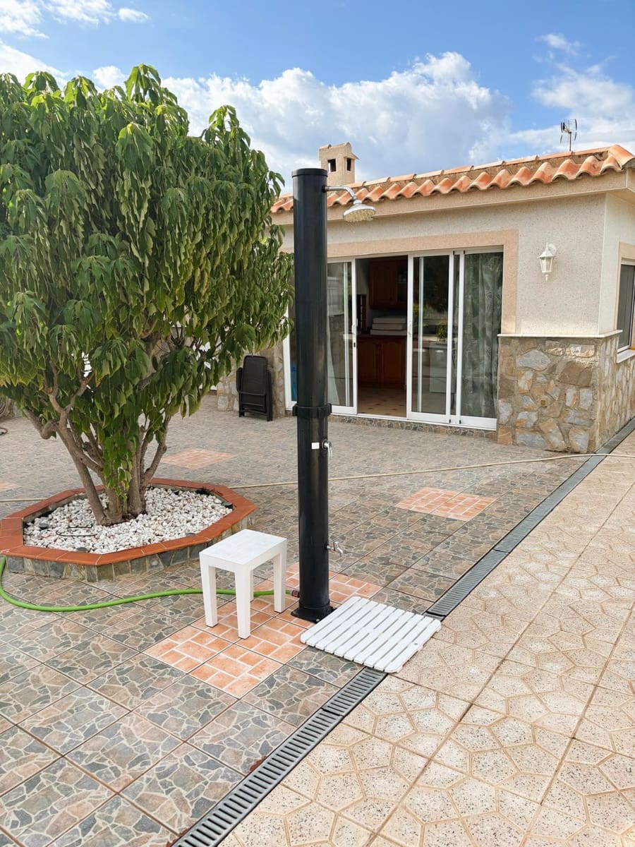 Chalet de 3 habitaciones en La Marina en venta con piscina garaje - 475.000 € (Ref: 9499888)