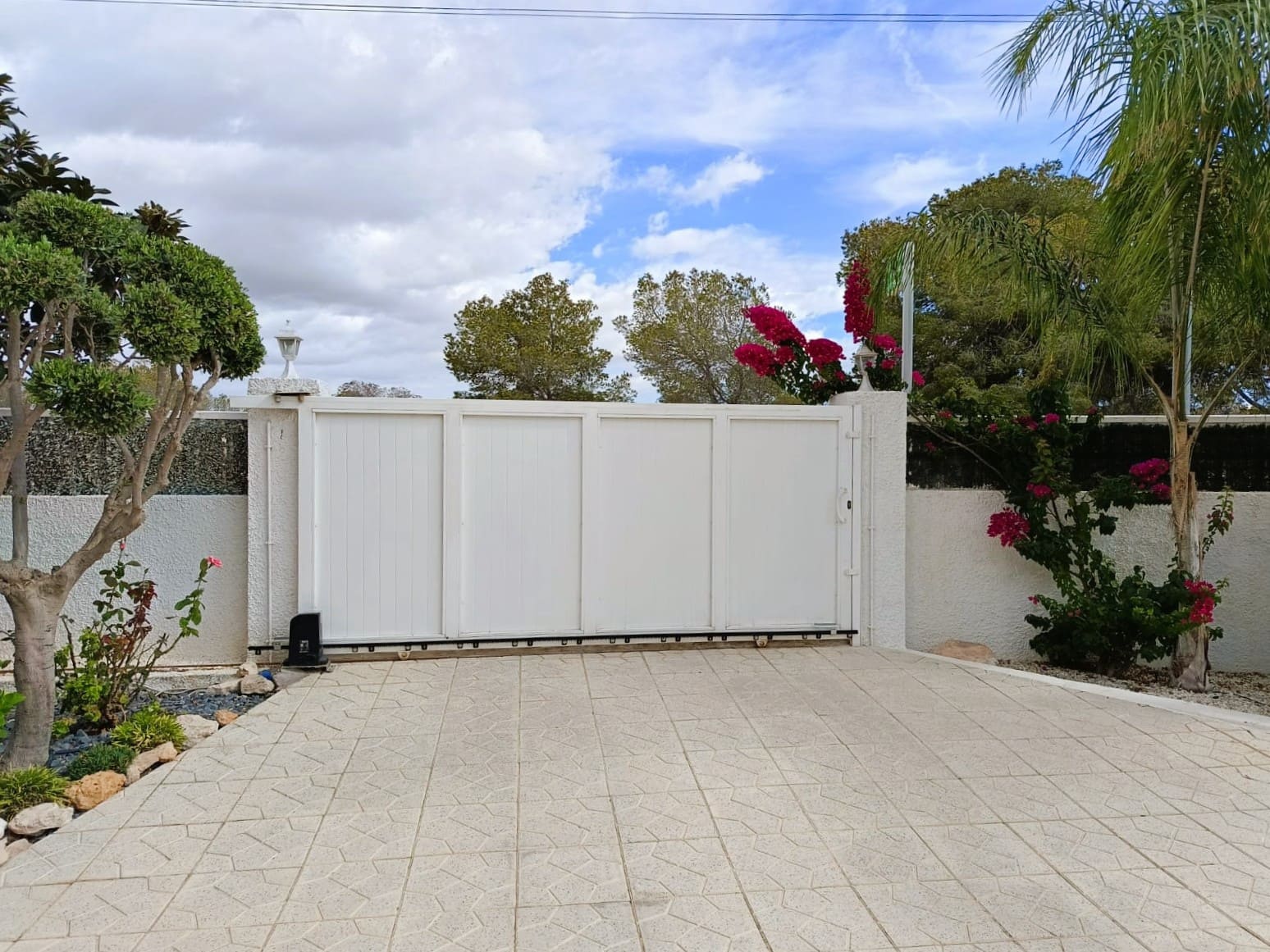 Chalet de 3 habitaciones en La Marina en venta con piscina garaje - 475.000 € (Ref: 9499888)