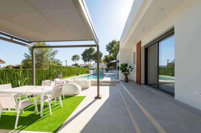 3 Zimmer Villa zu verkaufen in Pilar de la Horadada ciudad, Pilar de la Horadada mit Pool Garage - 825.000 € (Ref: 9731299)