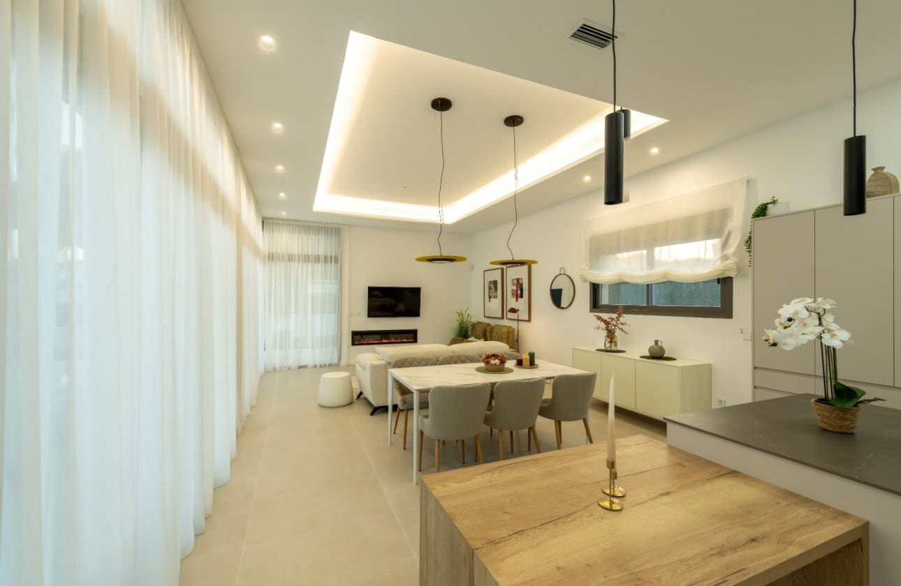 3 quarto Moradia para venda em Pinar de Campoverde com piscina - 825 000 € (Ref: 9731299)