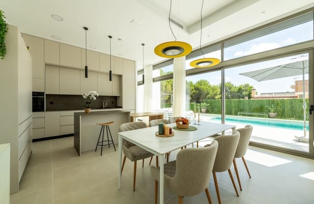 3 camera da letto Villa in vendita in Pinar de Campoverde, Pilar de la Horadada con piscina - 825.000 € (Rif: 9731299)