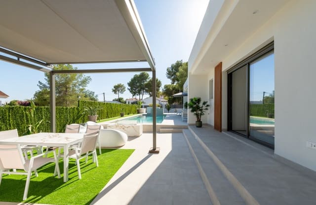 3 camera da letto Villa in vendita in Pinar de Campoverde, Pilar de la Horadada con piscina - 825.000 € (Rif: 9731299)