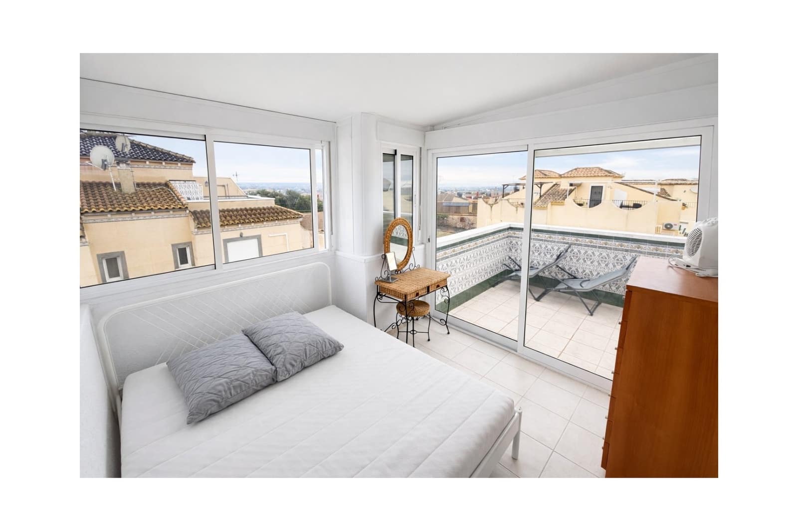 2 soverom Villa til salgs i La Marina med svømmebasseng garasje - € 184 900 (Ref: 9731301)