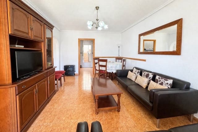 Chalet de 4 habitaciones en La Marina, Elche / Elx en venta con piscina garaje - 194.900 € (Ref: 9731304)