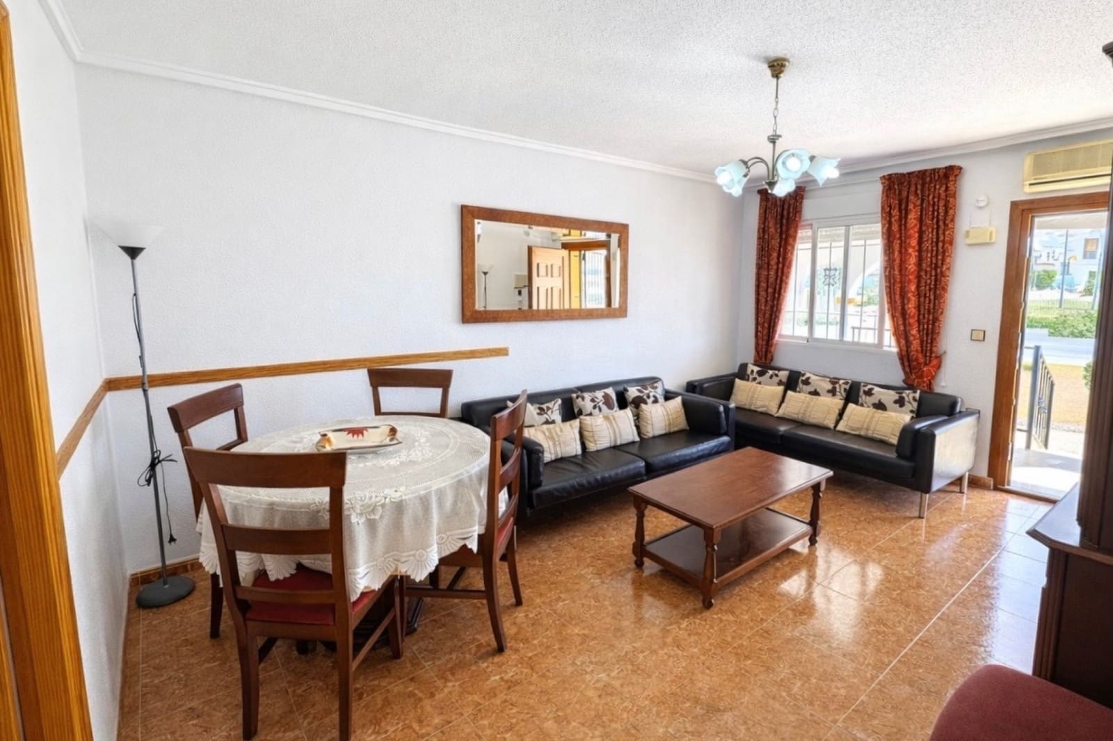 4 soverom Villa til salgs i La Marina med svømmebasseng garasje - € 194 900 (Ref: 9731304)