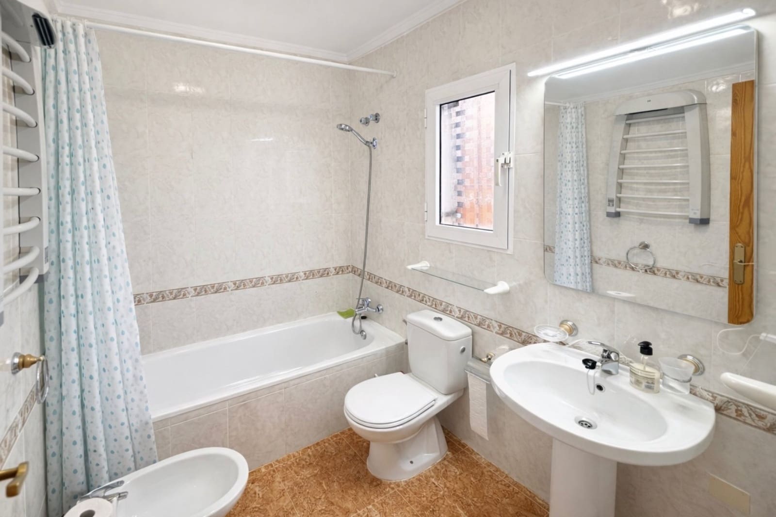 4 soverom Villa til salgs i La Marina med svømmebasseng garasje - € 194 900 (Ref: 9731304)