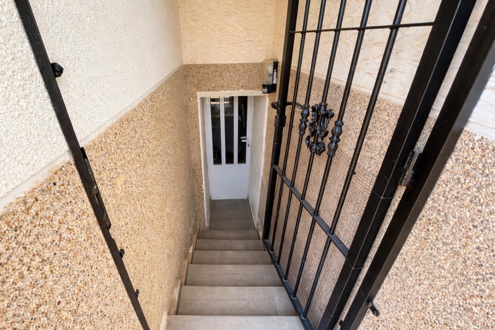 4 soverom Villa til salgs i La Marina med svømmebasseng garasje - € 194 900 (Ref: 9731304)