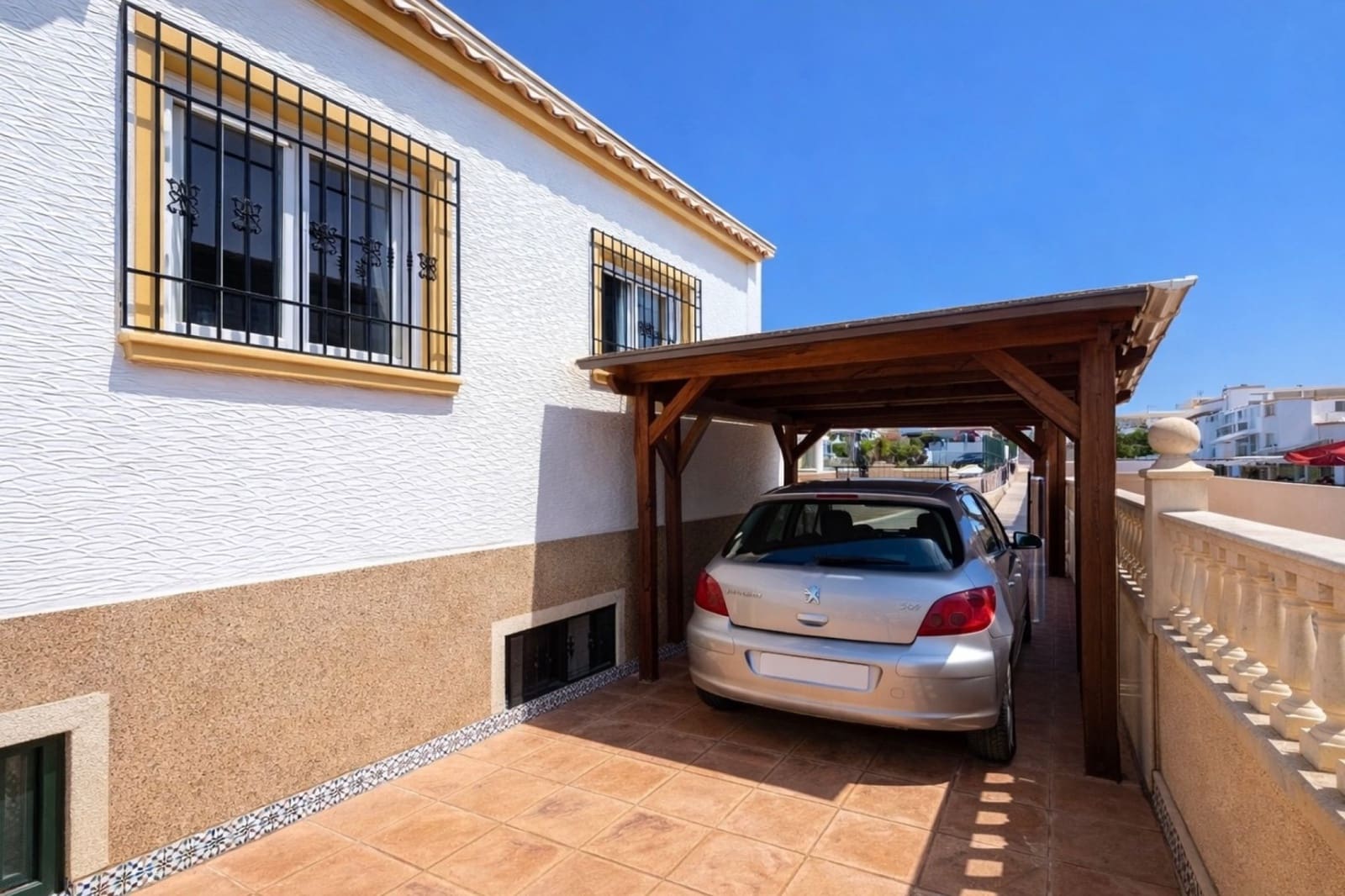 4 soverom Villa til salgs i La Marina med svømmebasseng garasje - € 194 900 (Ref: 9731304)