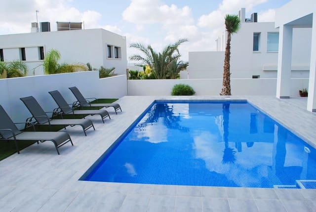 3 chambre Villa/Maison à vendre à La Marina, Elche / Elx avec piscine garage - 449 900 € (Ref: 9731314)