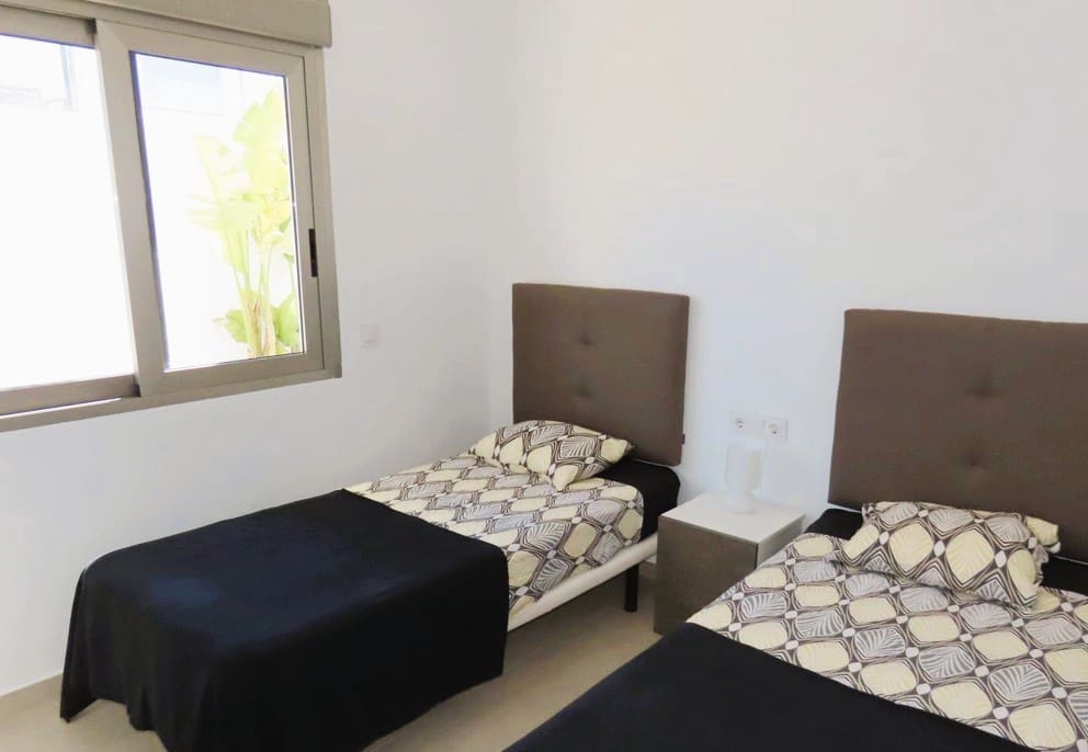 3 chambre Villa/Maison à vendre à La Marina avec piscine garage - 449 900 € (Ref: 9731314)