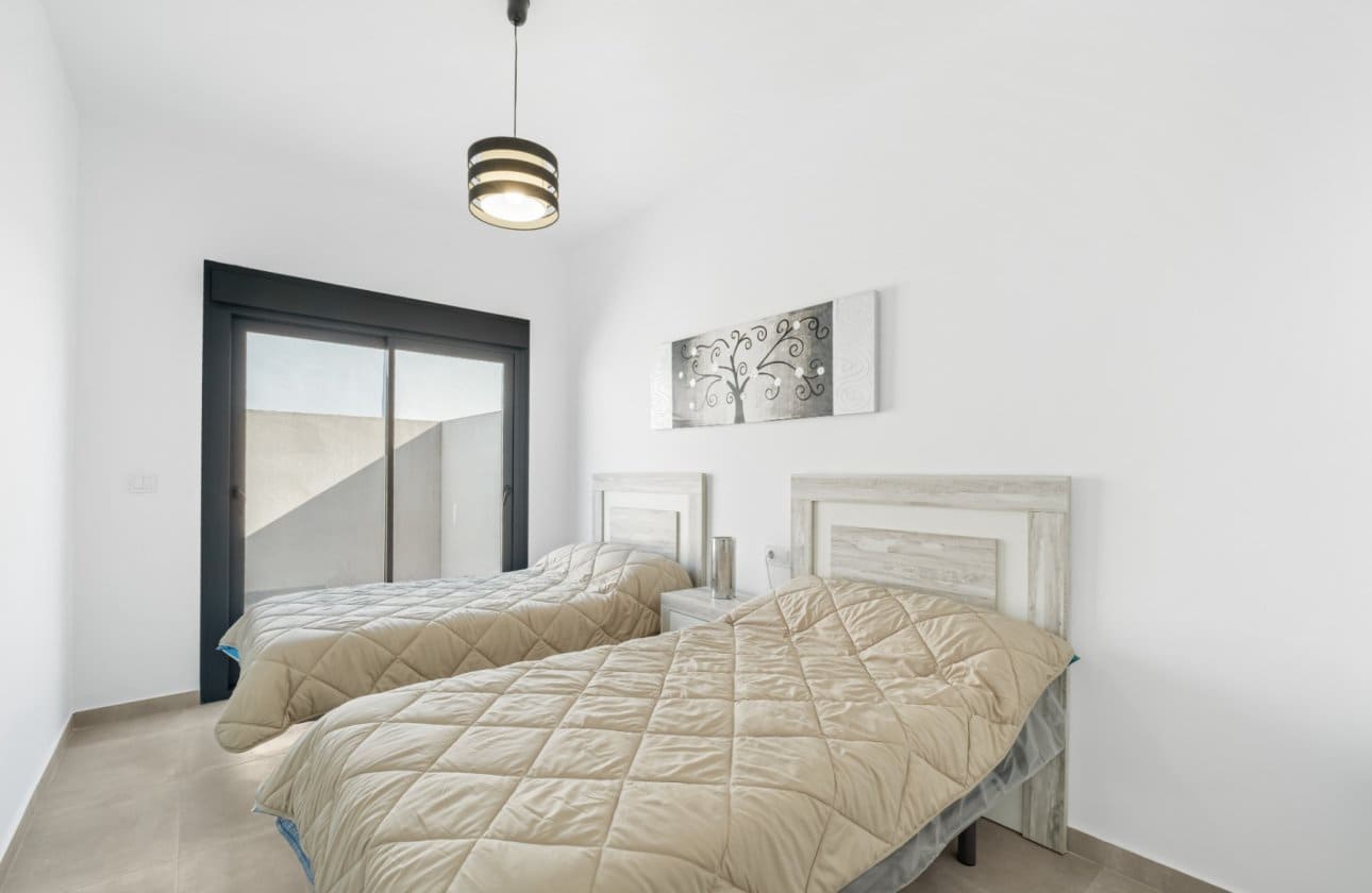 3 bedroom Villa for sale in Daya Nueva with pool - € 380,000 (Ref: 9731317)