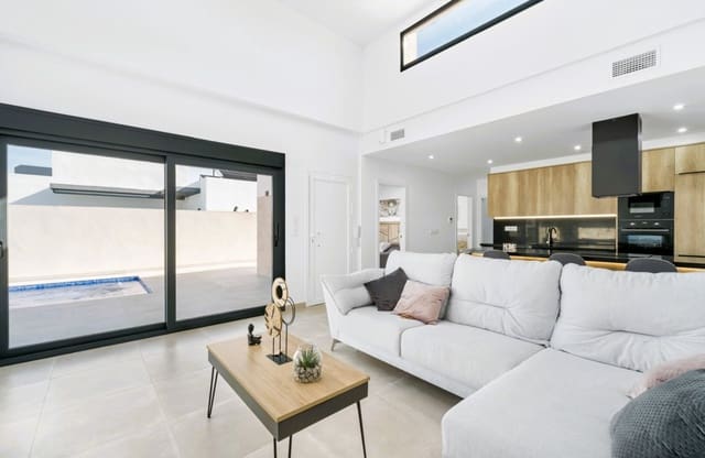 3 quarto Moradia para venda em Daya Nueva com piscina - 380 000 € (Ref: 9731317)