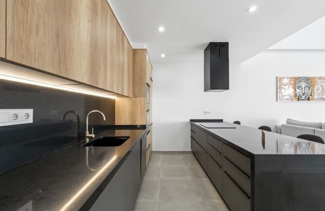 3 quarto Moradia para venda em Daya Nueva com piscina - 380 000 € (Ref: 9731317)