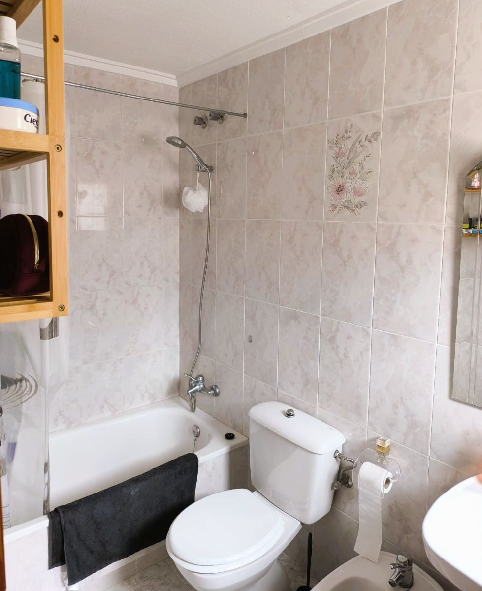 Apartamento de 3 habitaciones en Torrevieja en venta con piscina garaje - 184.900 € (Ref: 9731318)