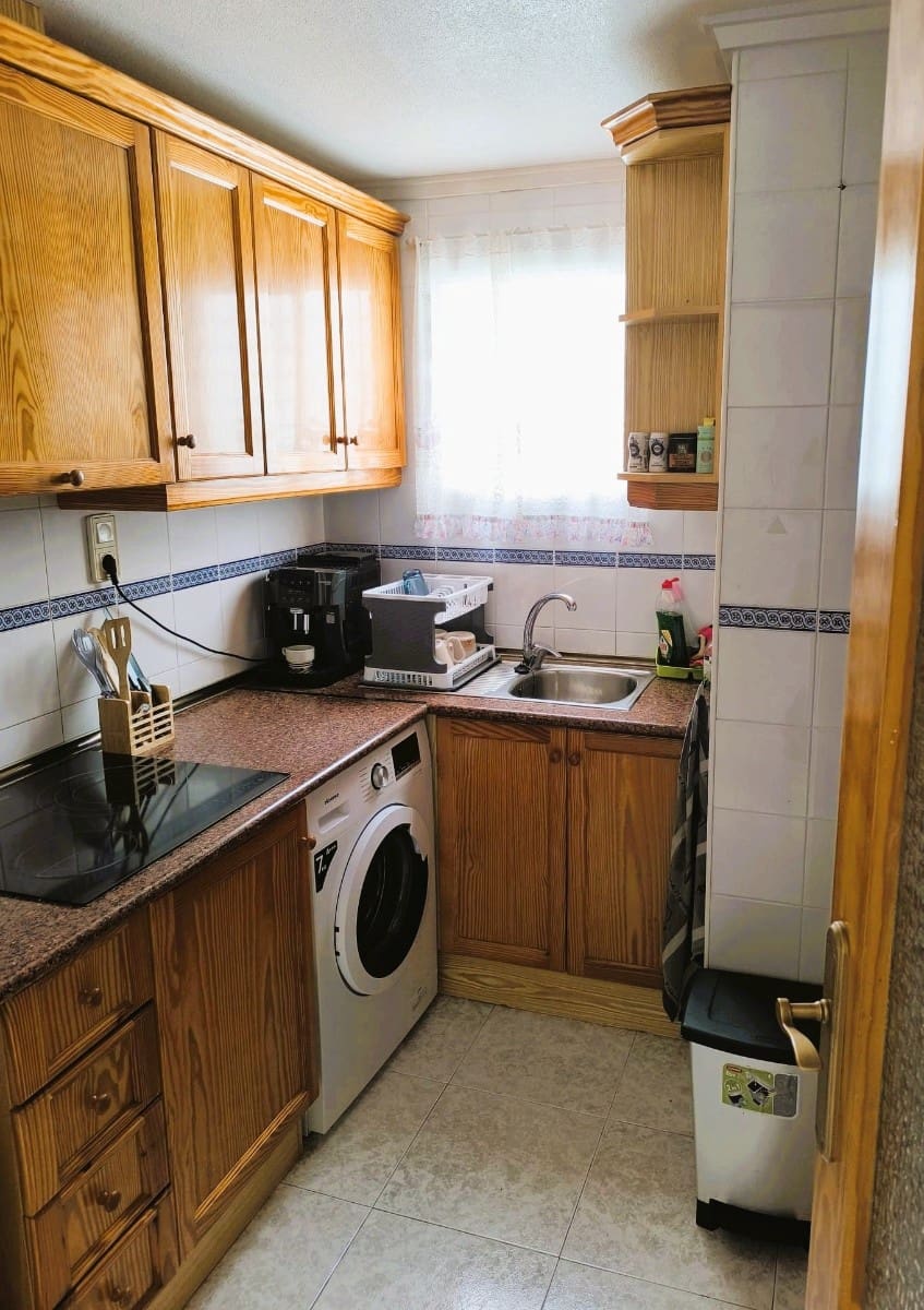 Apartamento de 3 habitaciones en Torrevieja en venta con piscina garaje - 184.900 € (Ref: 9731318)