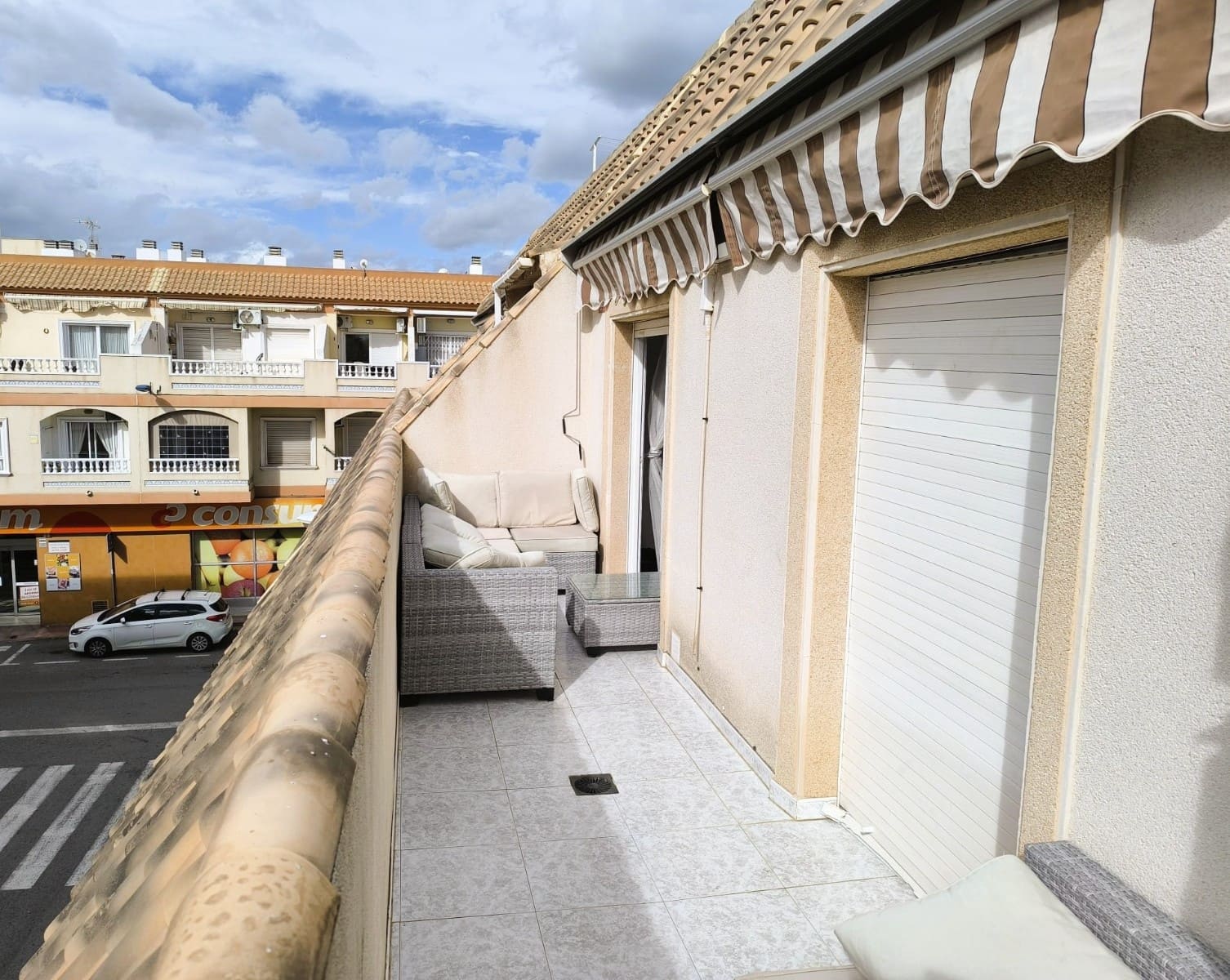 Apartamento de 3 habitaciones en Torrevieja en venta con piscina garaje - 184.900 € (Ref: 9731318)