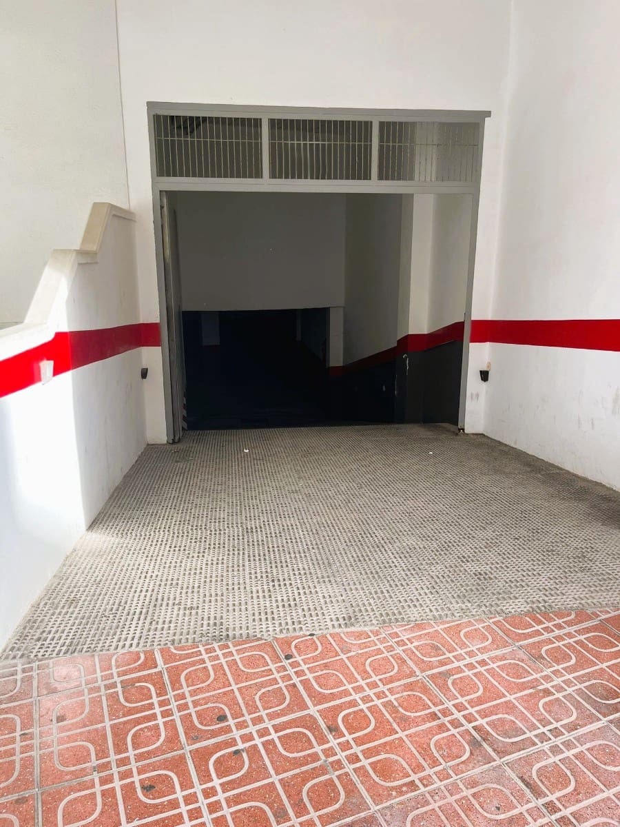 Apartamento de 3 habitaciones en Torrevieja en venta con piscina garaje - 184.900 € (Ref: 9731318)