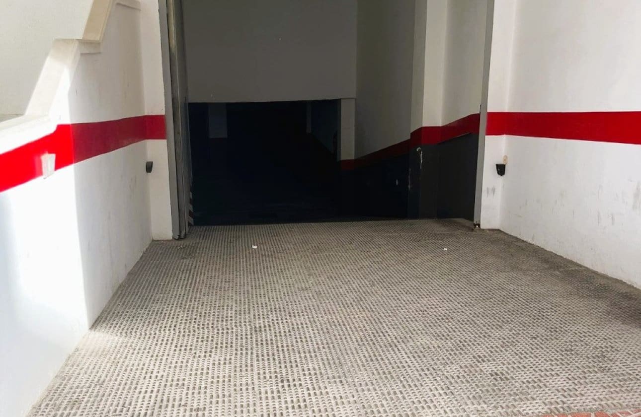 3 soveværelse Strandlejlighed til salg i Torrevieja med swimmingpool garage - € 158.900 (Ref: 9731318)
