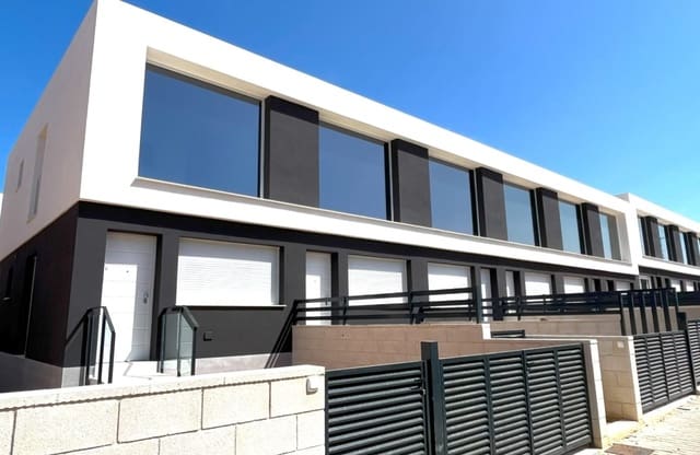 3 bedroom Semi-detached Villa for sale in Monte y Mar, Santa Pola with pool - € 280,000 (Ref: 9731319)