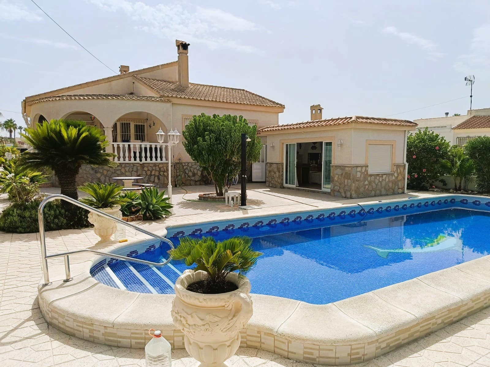 3 bedroom Villa for sale in San Fulgencio with pool garage - € 459,000 (Ref: 9731326)