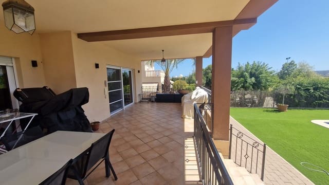 4 makuuhuone Huvila myytävänä paikassa Valverde, Elche / Elx mukana uima-altaan 
autotalli - 579 900 € (Ref: 9731334)