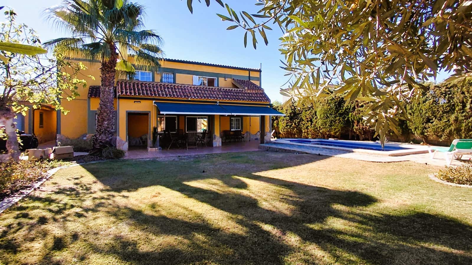 6 chambre Villa/Maison à vendre à La Marina avec piscine garage - 620 000 € (Ref: 9735319)