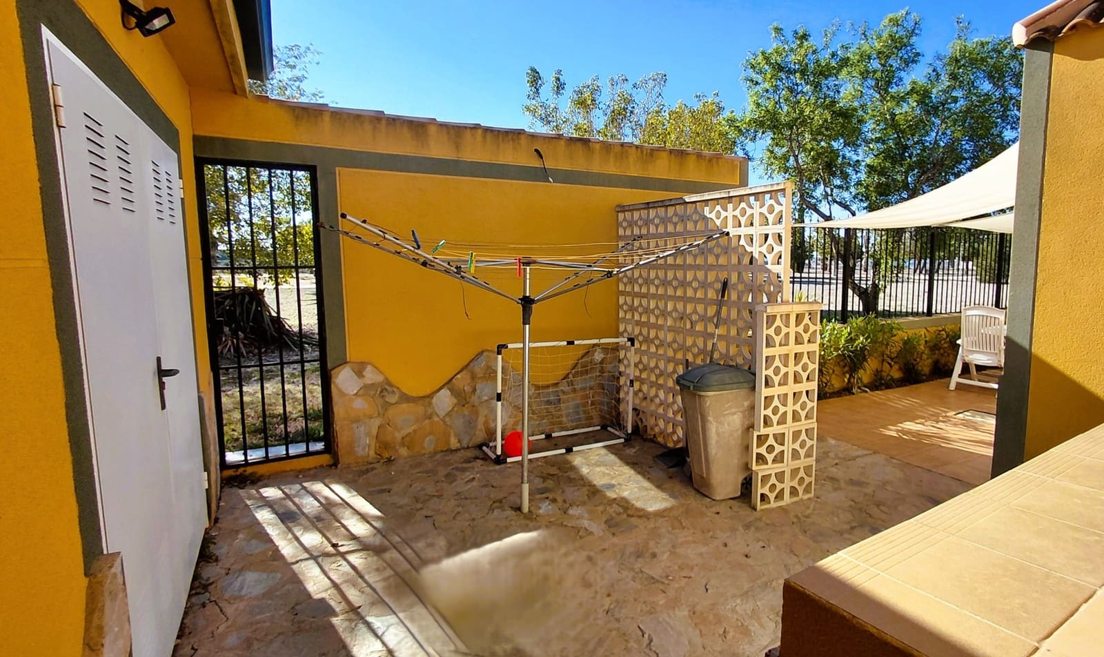 6 chambre Villa/Maison à vendre à La Marina avec piscine garage - 620 000 € (Ref: 9735319)