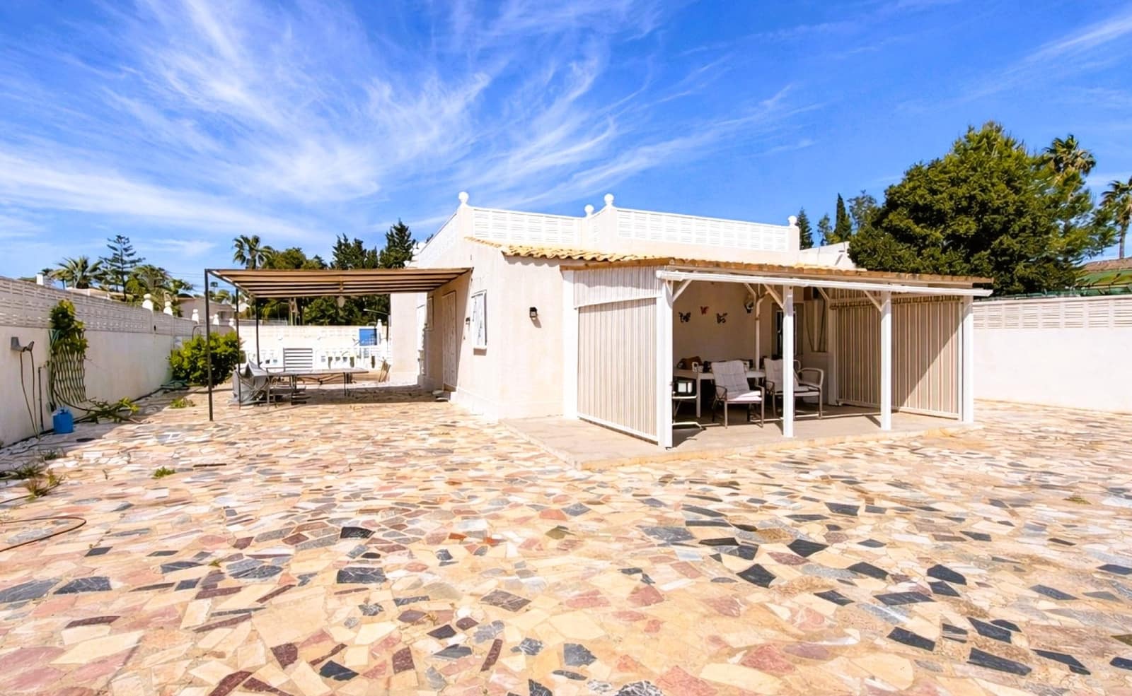 4 bedroom Villa for sale in La Marina with pool garage - € 334,900 (Ref: 9751711)