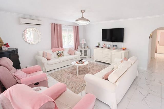 4 soveværelse Villa til salg i La Marina, Elche / Elx med swimmingpool garage - € 334.900 (Ref: 9751711)