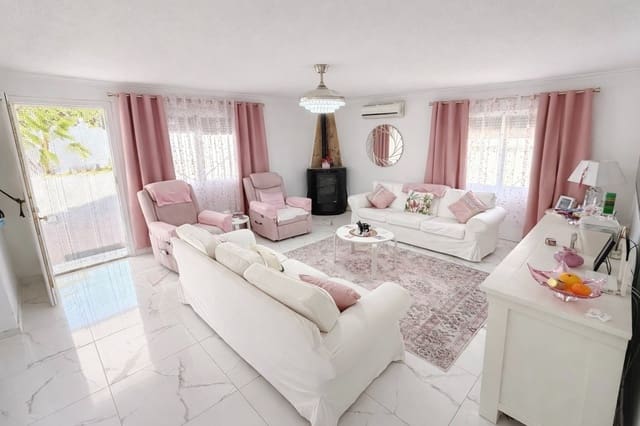 4 soveværelse Villa til salg i La Marina, Elche / Elx med swimmingpool garage - € 334.900 (Ref: 9751711)