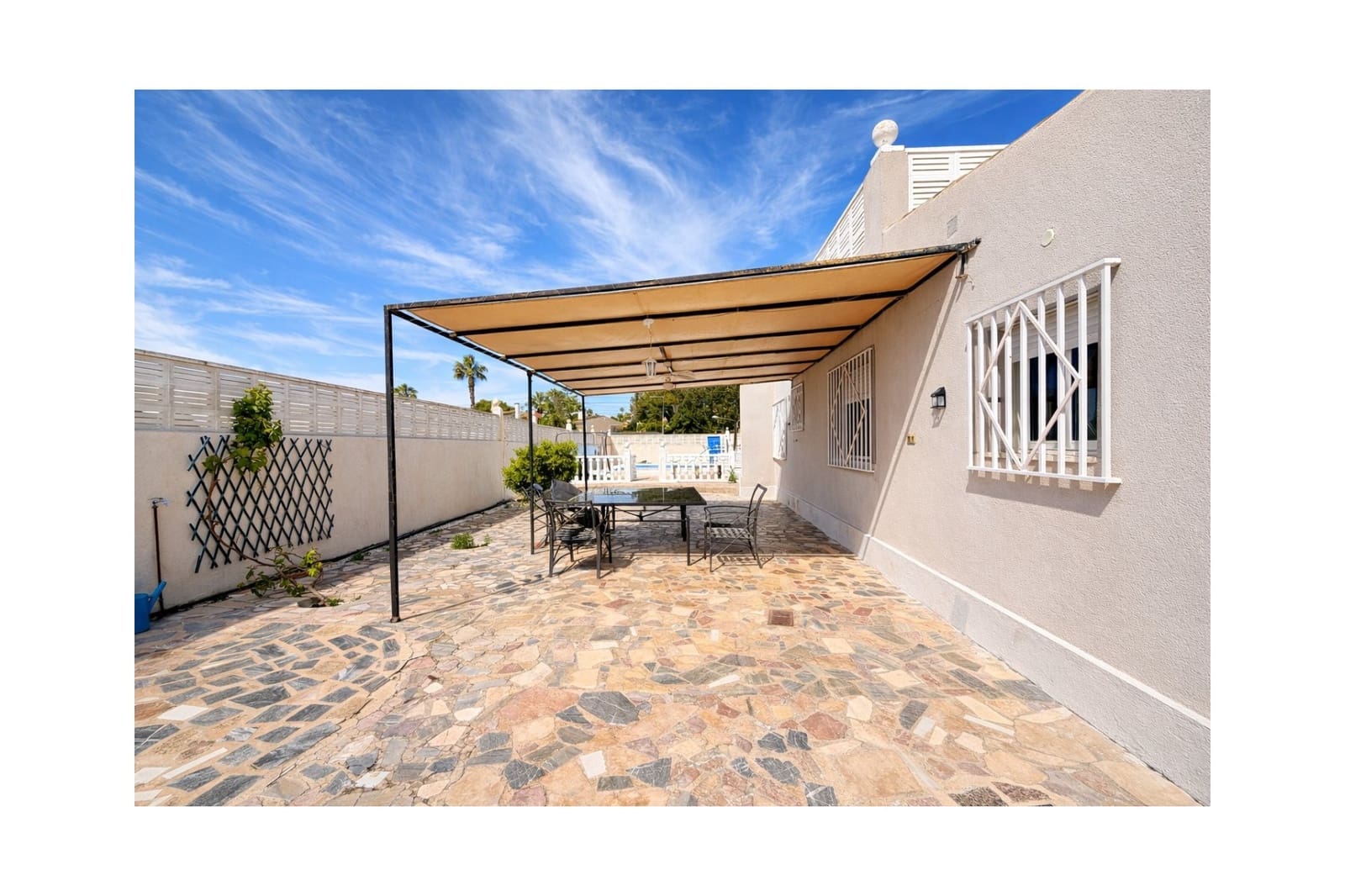 4 bedroom Villa for sale in La Marina with pool garage - € 334,900 (Ref: 9751711)