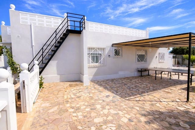 4 soveværelse Villa til salg i La Marina, Elche / Elx med swimmingpool garage - € 334.900 (Ref: 9751711)
