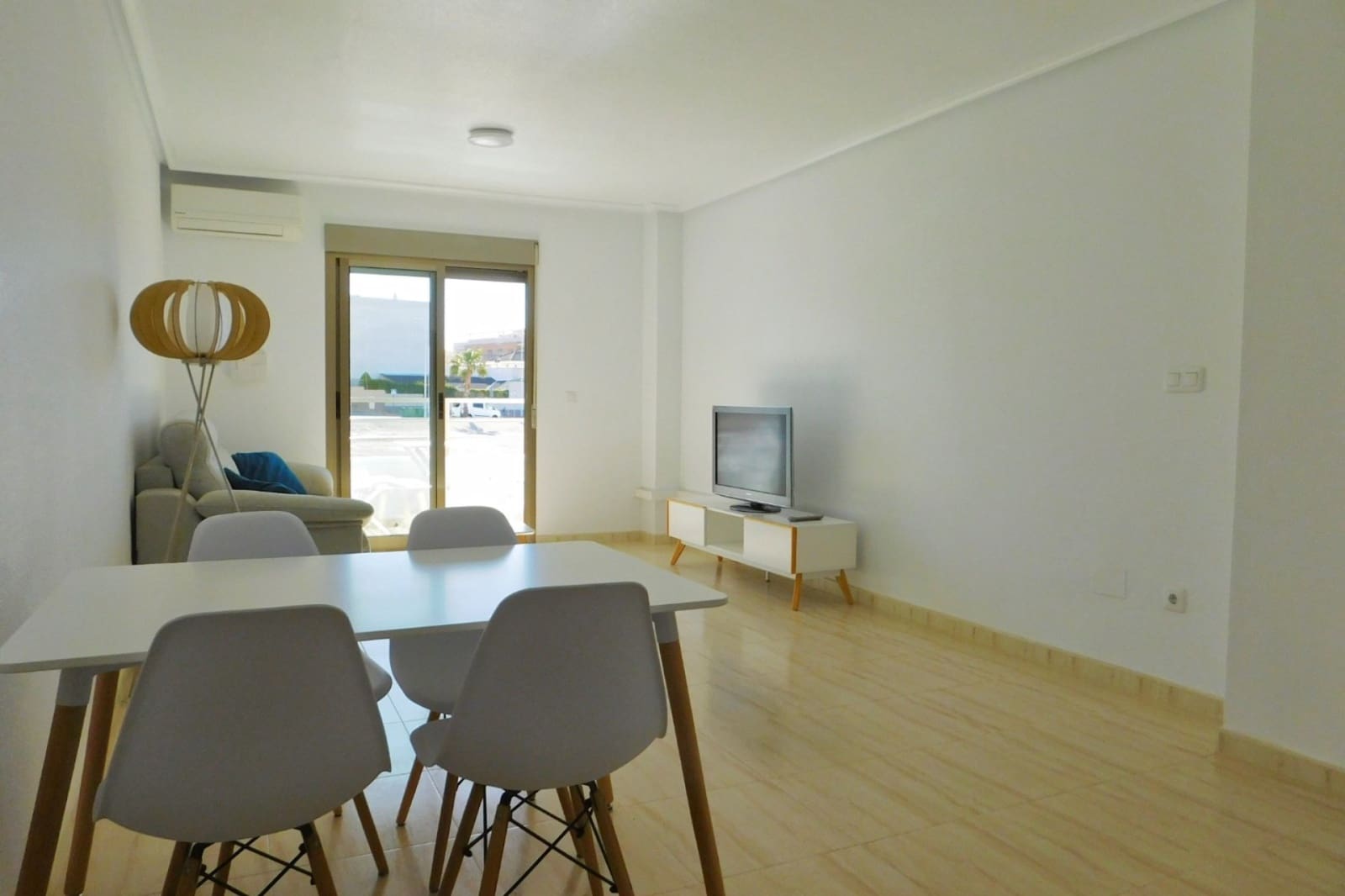 2 makuuhuone Huoneisto myytävänä paikassa San Miguel de Salinas mukana uima-altaan - 125 000 € (Ref: 9751712)