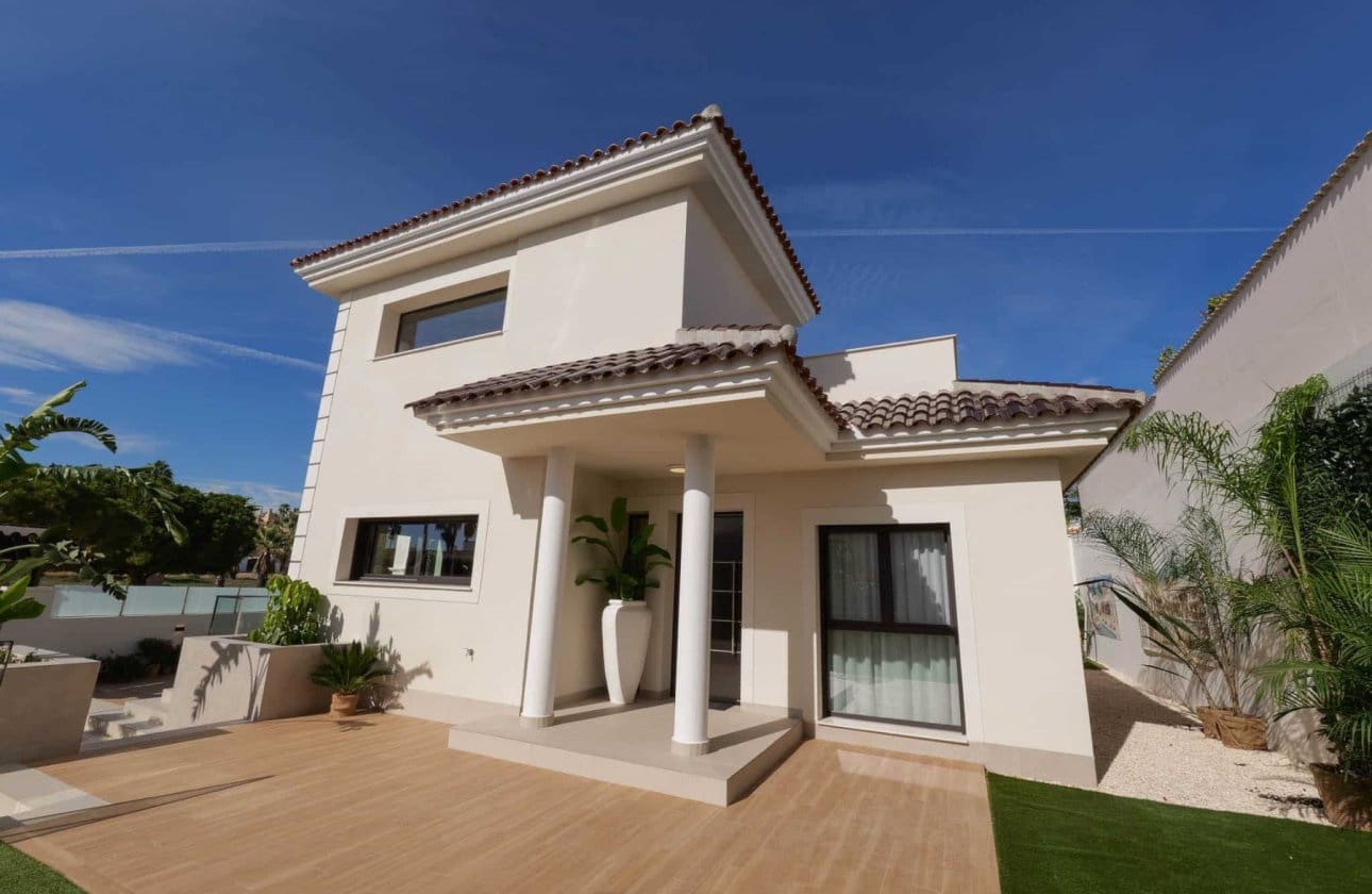 3 camera da letto Villa in vendita in Ciudad Quesada con piscina garage - 871.162 € (Rif: 9758674)