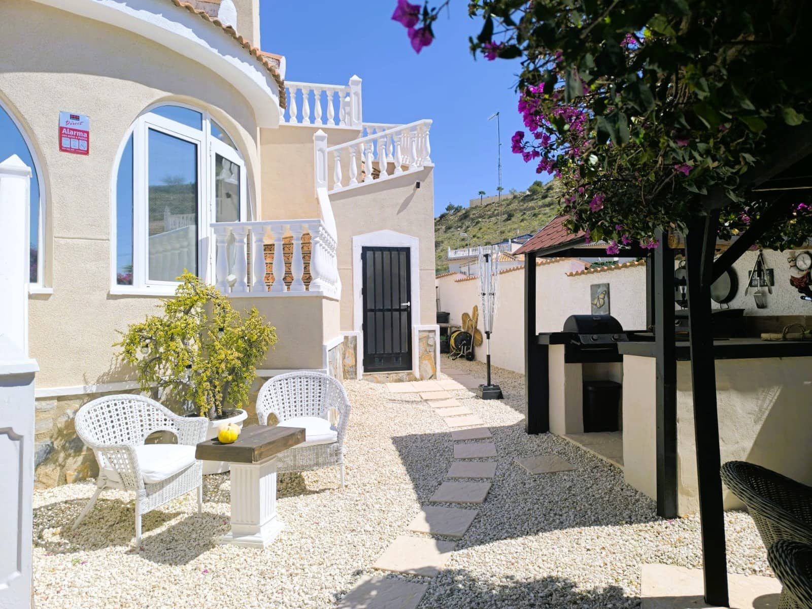 3 sypialnia Willa na sprzedaż w Ciudad Quesada z basenem garażem - 398 900 € (Ref: 9804093)