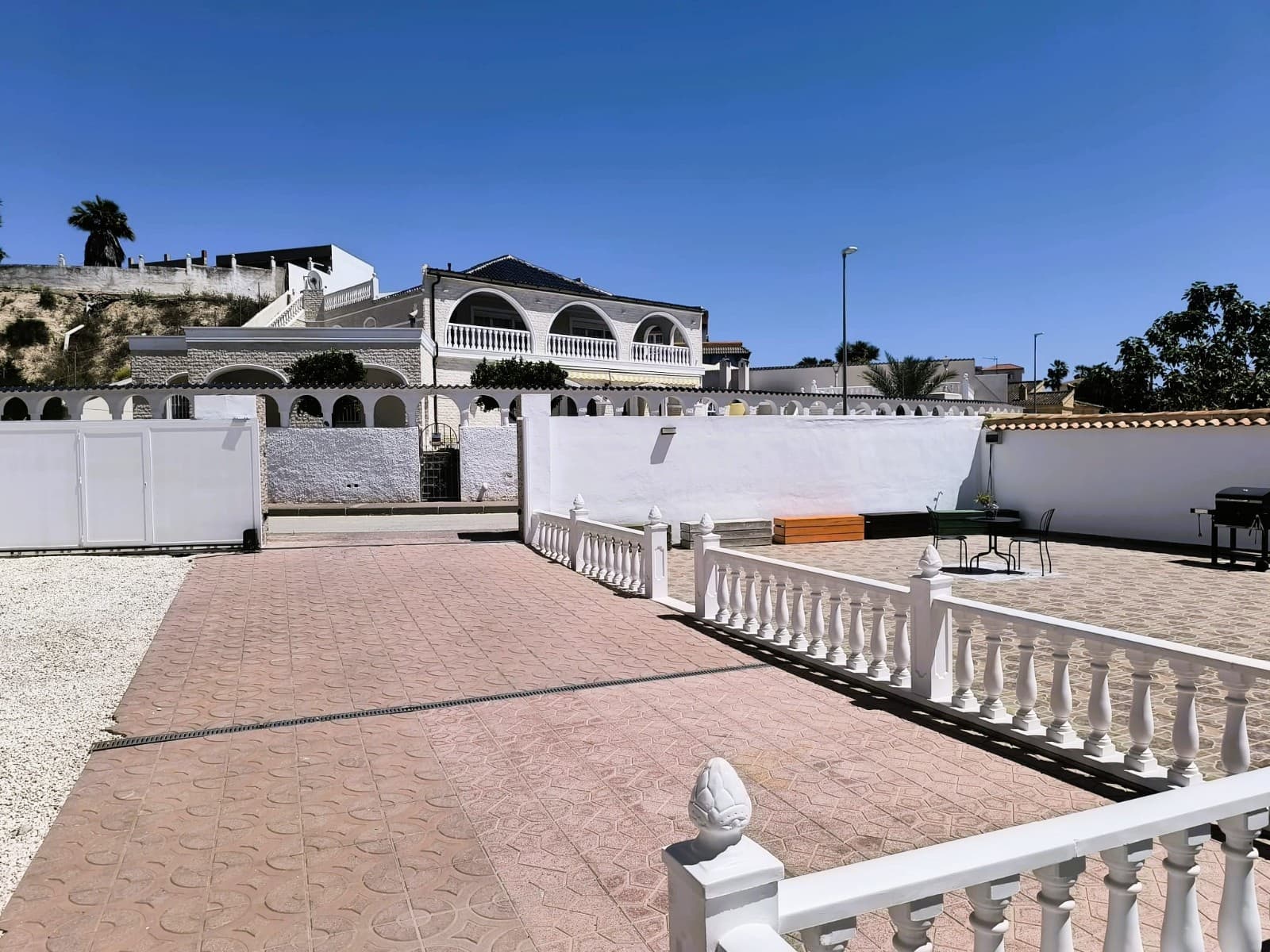 5 sypialnia Willa na sprzedaż w La Marina z basenem garażem - 548 900 € (Ref: 9833578)