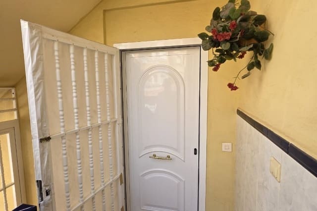2 slaapkamer Appartement te koop in El Chaparral - La Siesta - La Torreta, Torrevieja - € 163.900 (Ref: 9833579)