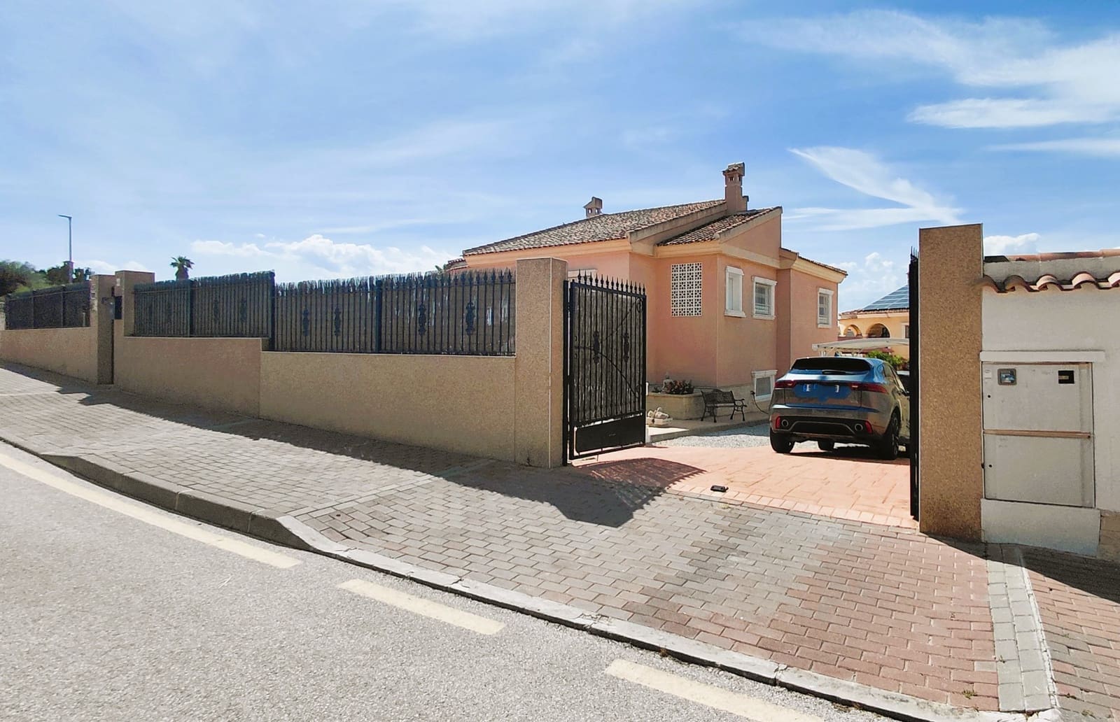 3 soveværelse Villa til salg i San Fulgencio med swimmingpool garage - € 449.900 (Ref: 9846134)